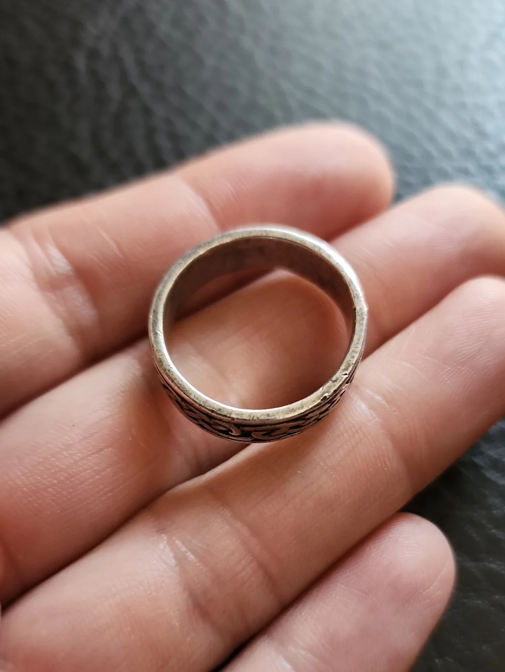Sterling Silver Celtic Knot Pattern Ring- Size 8.75